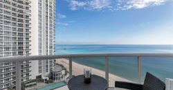 Stunning Three-Bedroom Apartment Direct Ocean View