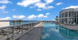 Stunning Three-Bedroom Apartment Direct Ocean View