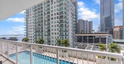 One-Bedroom Apartment w / Pool View