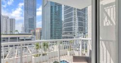 One-Bedroom Apartment w / Pool View