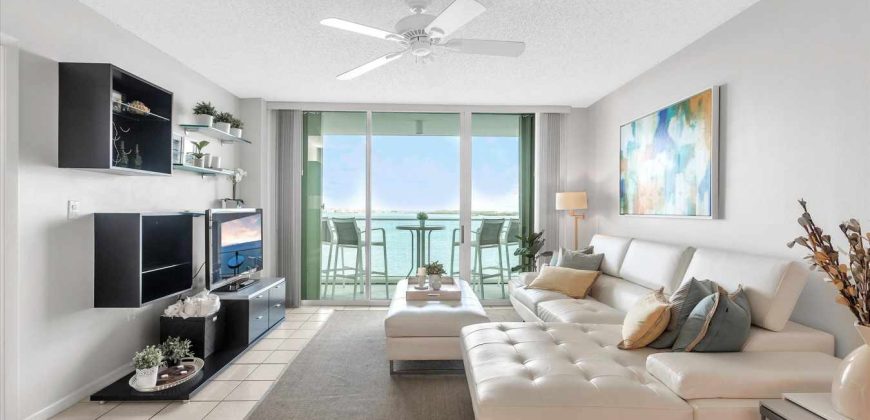 Two-Bedroom Apartment w / Direct Ocean View