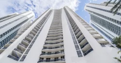 Three-Bedroom Apartment w / Ocean View