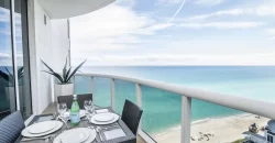 Three-Bedroom Apartment w / Ocean View