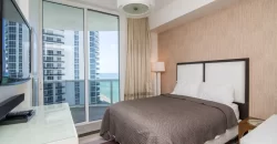 Three-Bedroom Apartment w / Ocean View