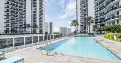 Three-Bedroom Apartment w / Ocean View