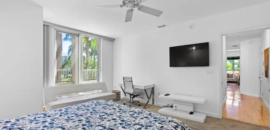 Two-Bedroom Beach Apartment / Key Biscayne