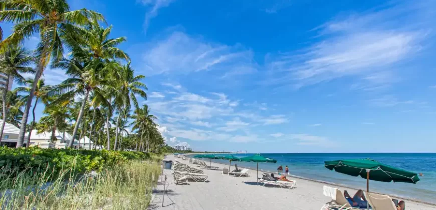 Two-Bedroom Beach Apartment / Key Biscayne